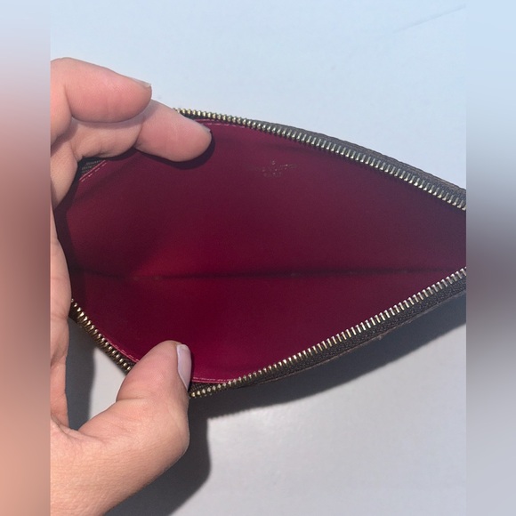 Louis Vuitton Large Coin Envelope - Picture 6 of 7